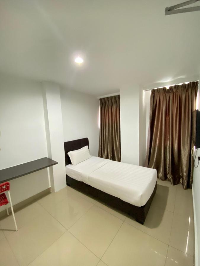 Hotel Zamburger Kota Damansara Eksteriør bilde